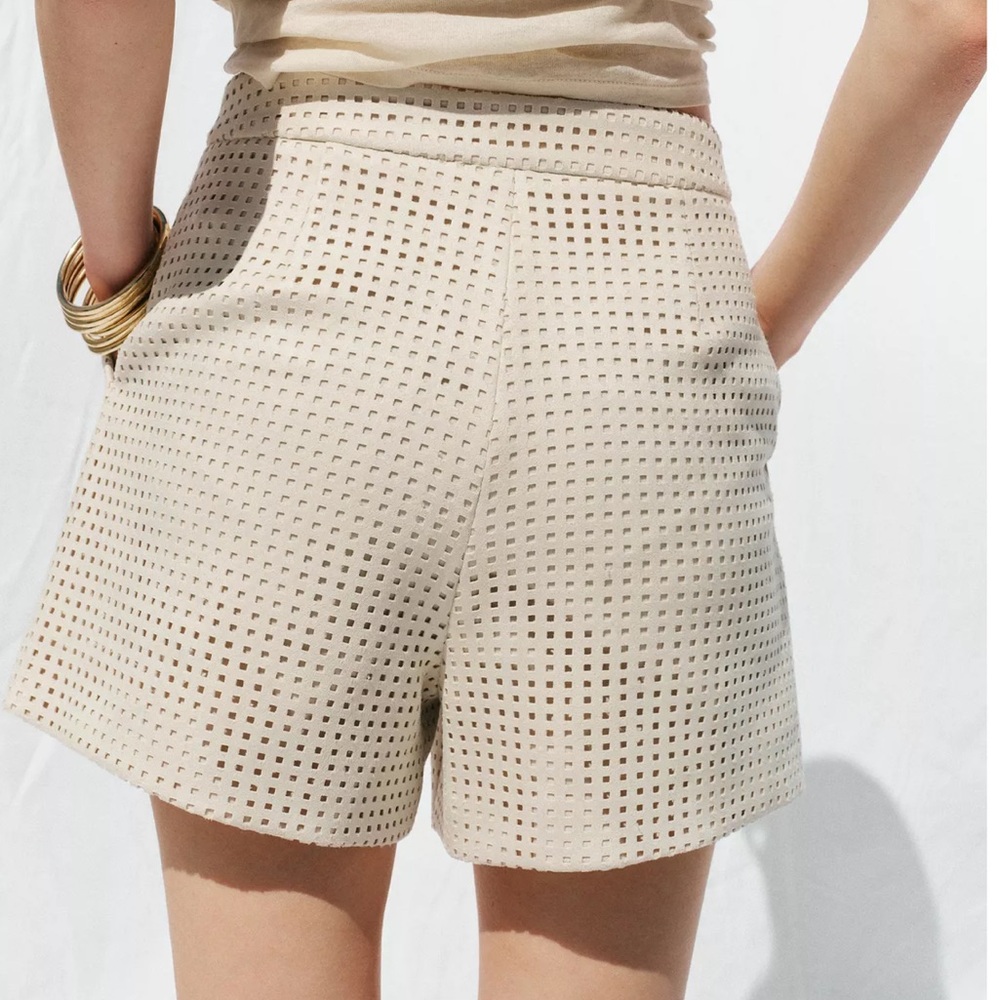 Zara Women's Faux Suede Eyelet Blazer and Shorts Set Size Medium - Picture 4 of 16